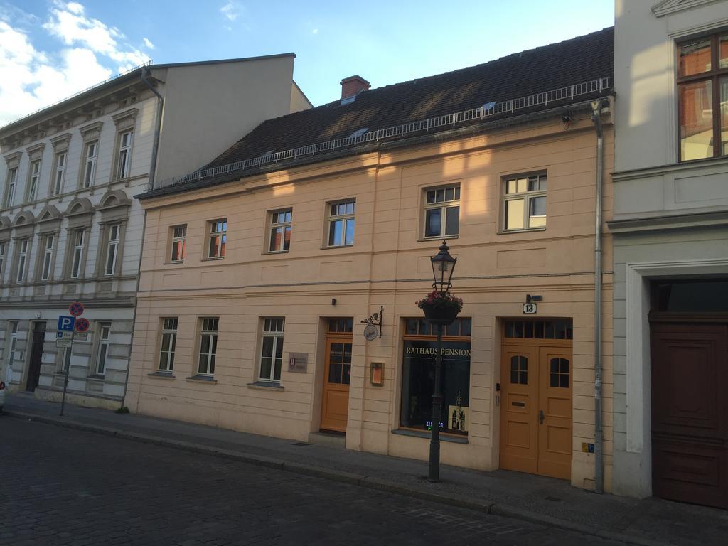 Rathaus-Pension 1685 Brandenburg  Exterior photo